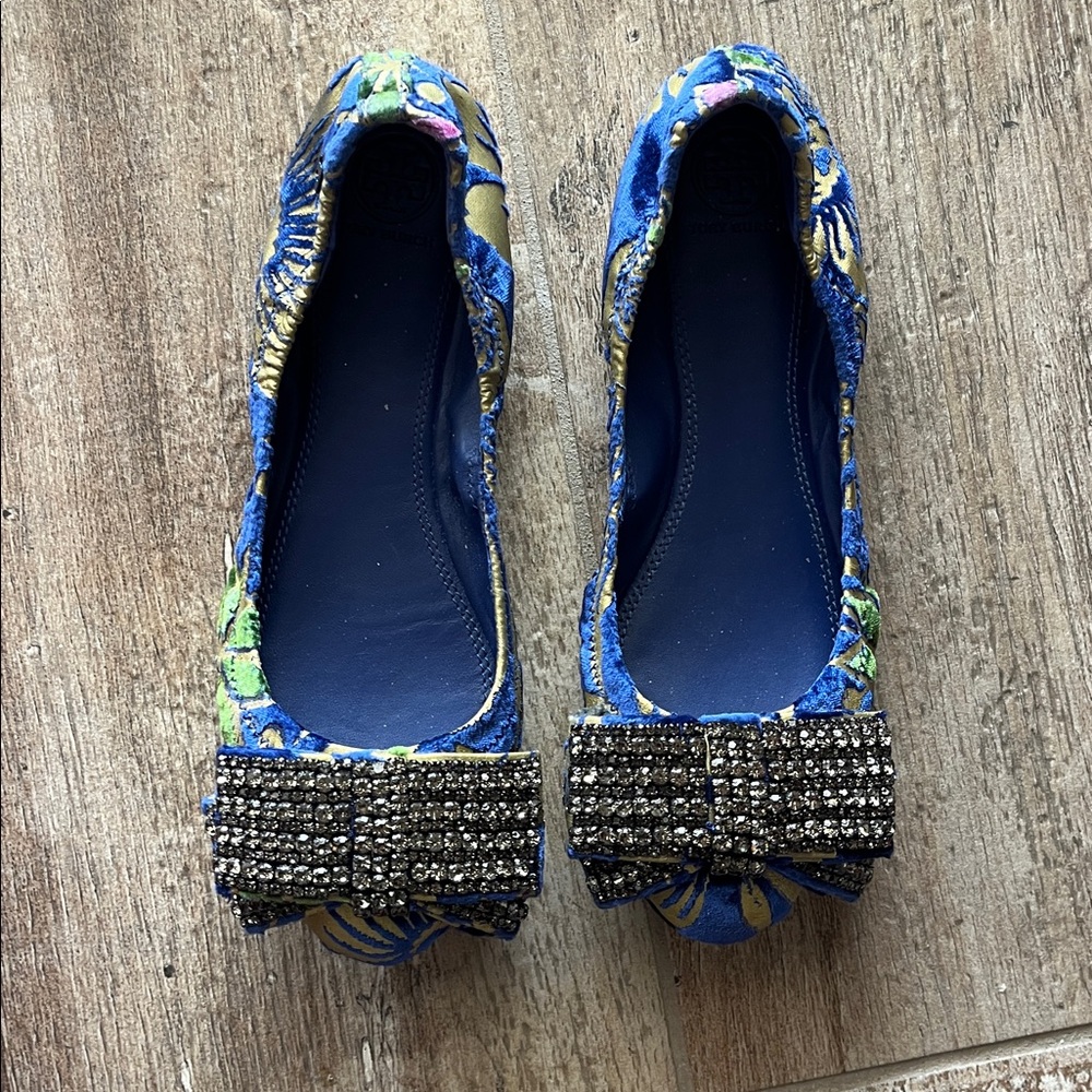 Tory Burch Blue Dahlia and Gold Flats - Picture 2 of 6